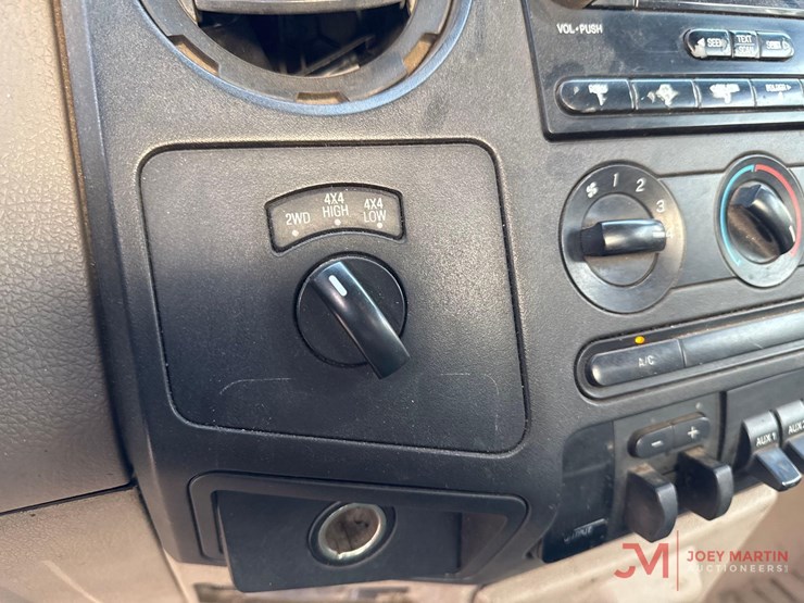2008-ford-f550-xl-image-30