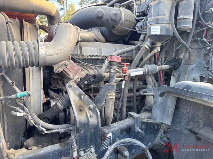 2016-mack-gu713-grantie-tri-axle-dump-truck,-image-20