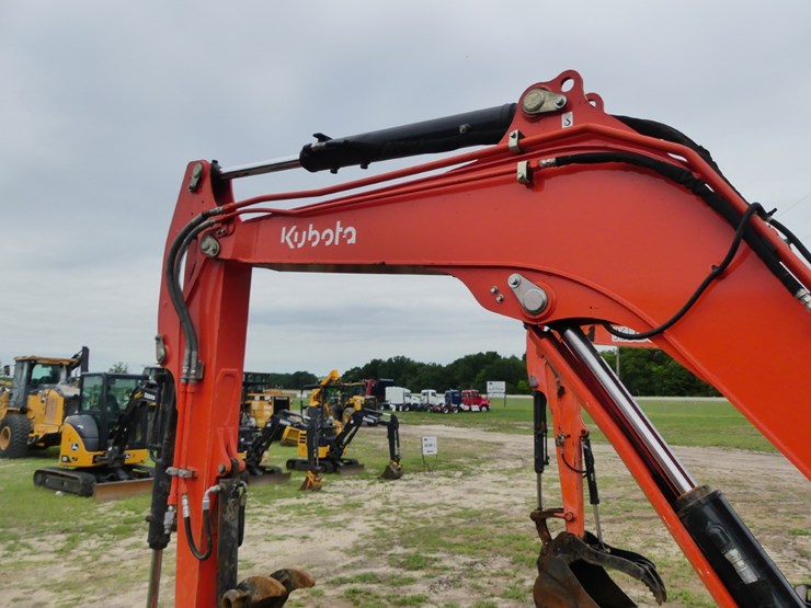 kubota-kx057-5-image-8