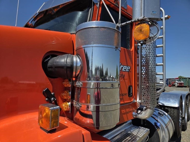 2026-kenworth-t800-image-41