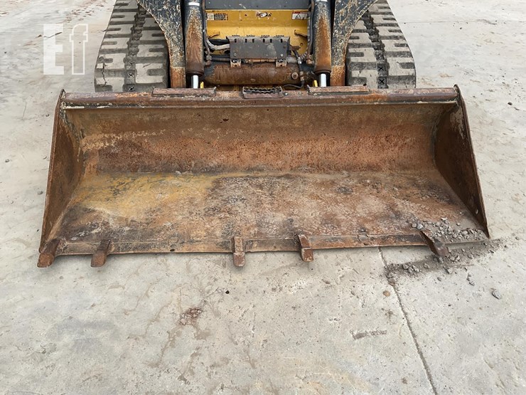 2020-deere-333g-image-11