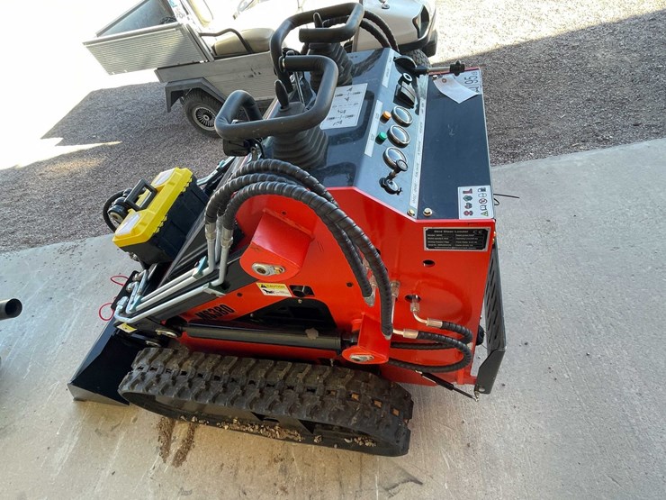 #252-•-mini-skid-steer-image-4