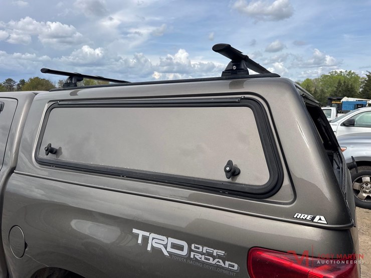 2011-toyota-tundra-sr5-image-18