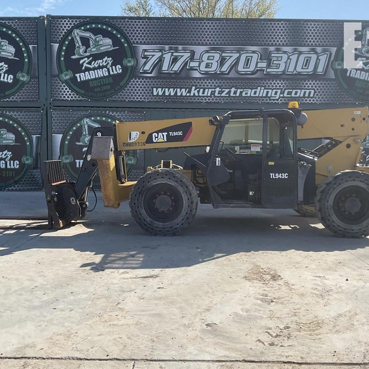 2013 CATERPILLAR TL943C