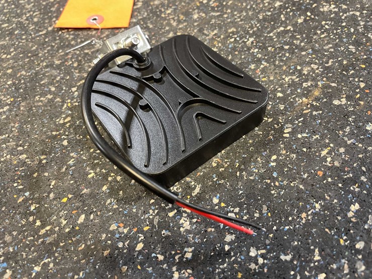 #2515-•-(2)-led-work-lights,-3.5"-square,-12vdc-(pr12)-image-4