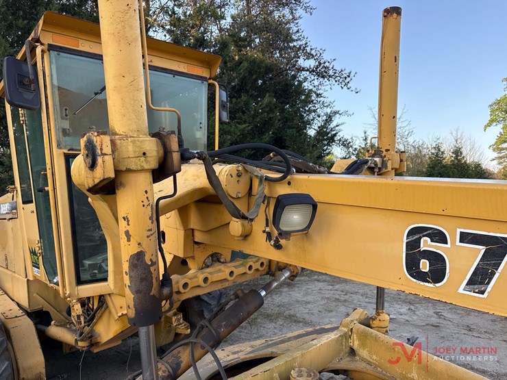 1993-deere-670b-image-28