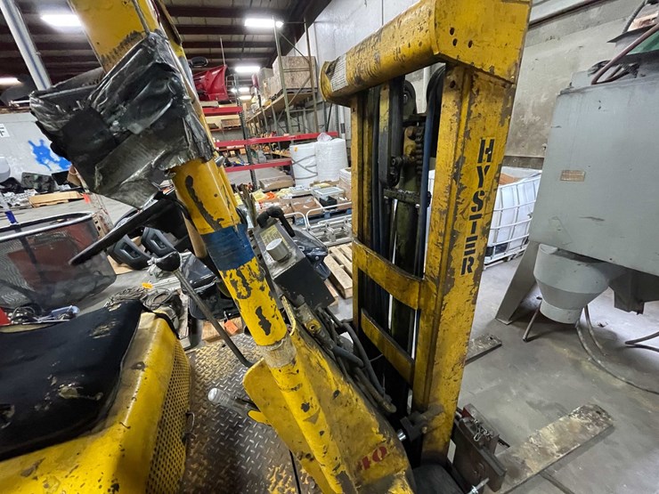 #1486-•-hyster-40-forklift-(g)-image-23