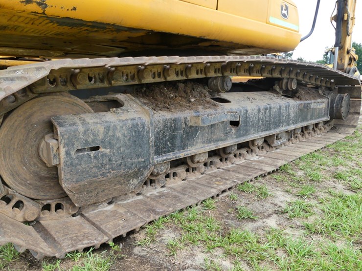 deere-200-lc-image-6