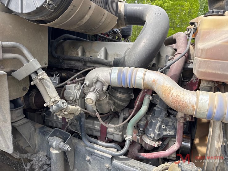 2011-mack-pinnacle-cxu613-image-28