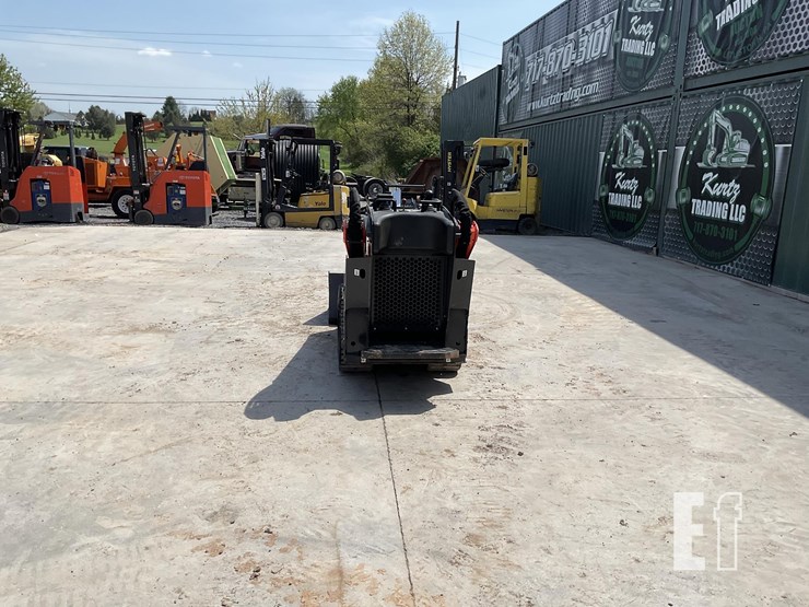 2024-kubota-scl1000-image-3
