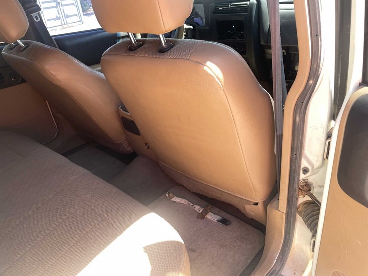 #152-•-2000-jeep-4x4-(has-tx-rebuilt-salvage-title)-image-68