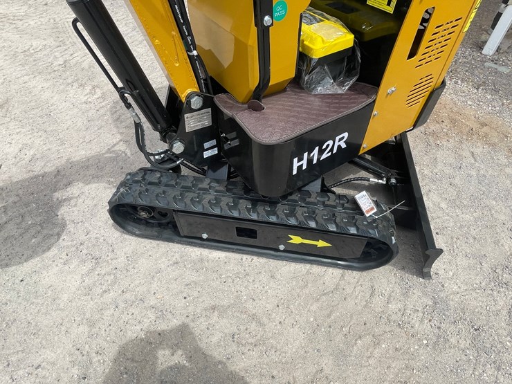 #3000-•-unused-2026-cfg-mini-excavator-image-7