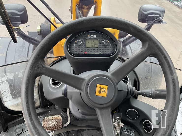 2010-jcb-409-image-14