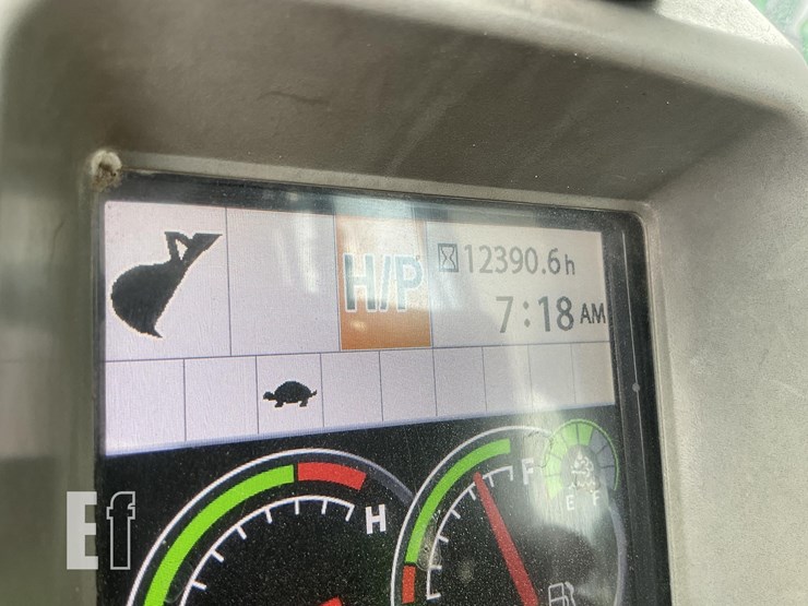 2015-deere-350g-lc-image-18