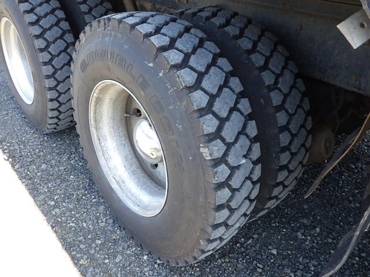 1999-kenworth-t800-image-46
