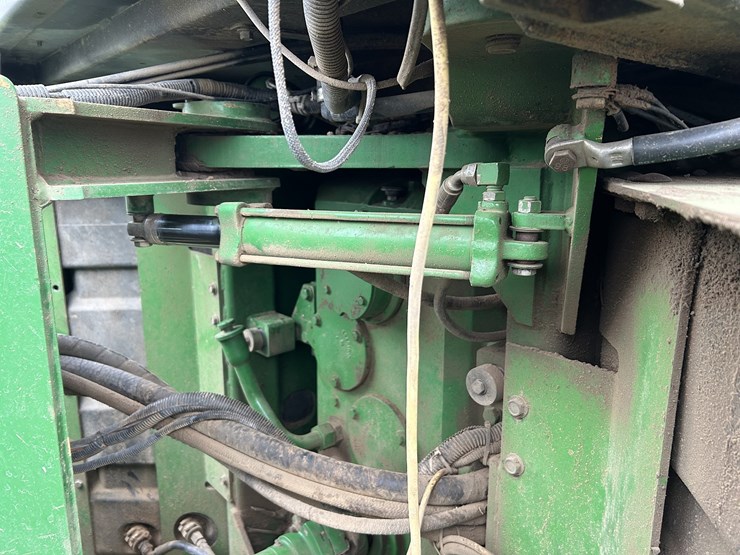 1996-john-deere-8770-image-38