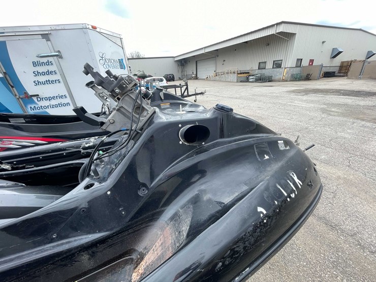 #1490-•-double-pwc-shorelander-trailer-&-waverunners-image-40