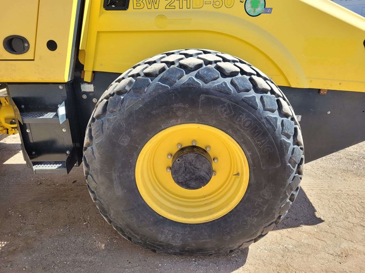 bomag-bw211d-50-image-10