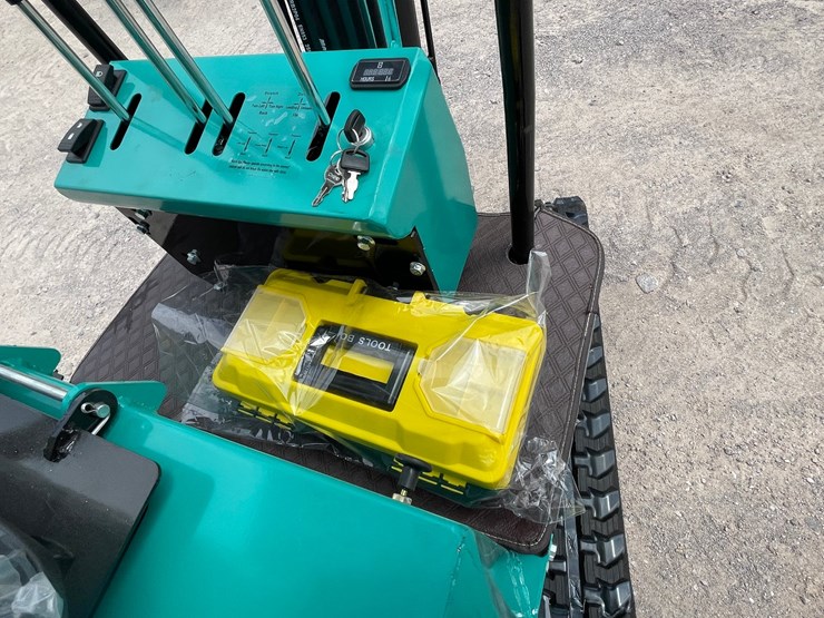 #3004-•-unused-2026-cfg-mini-excavator-image-13