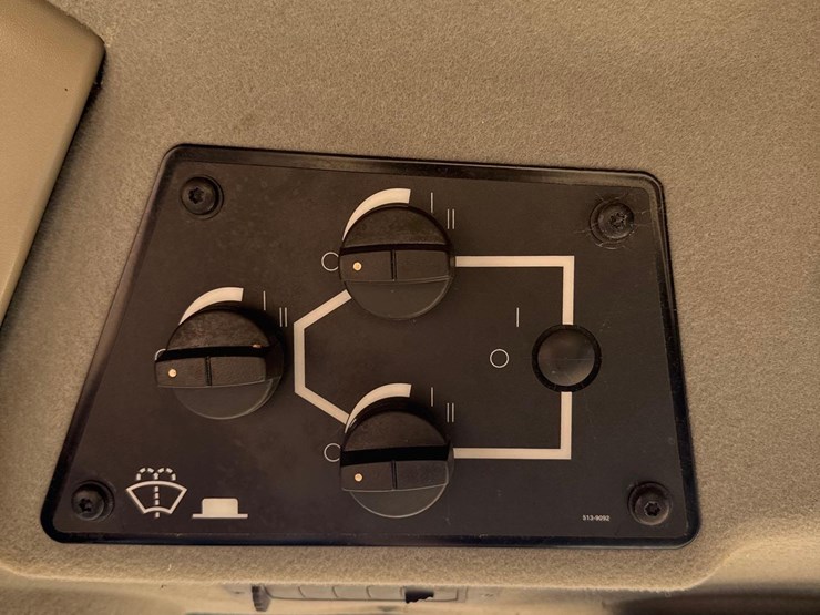 2019-caterpillar-120-image-34