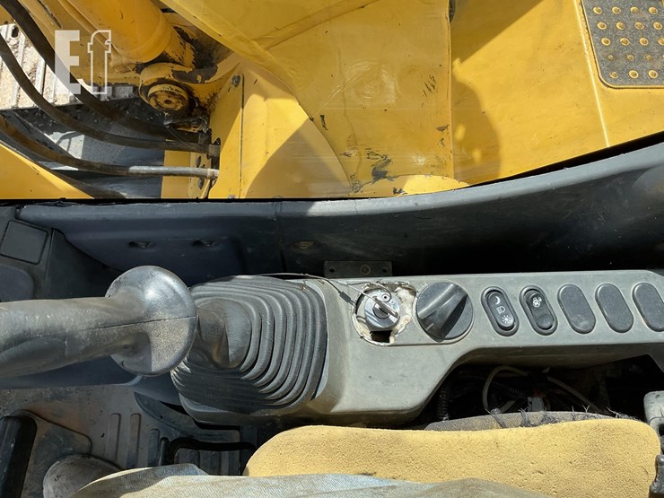 2014-komatsu-pc138us-lc-10-image-13