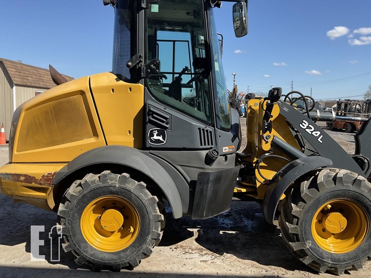 2020-deere-324l-image-5