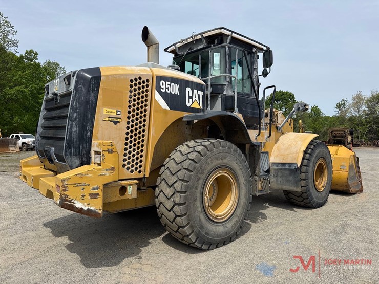 2013-caterpillar-950k-image-3