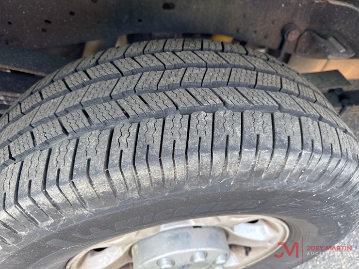 2015-ford-f250-xlt-image-10