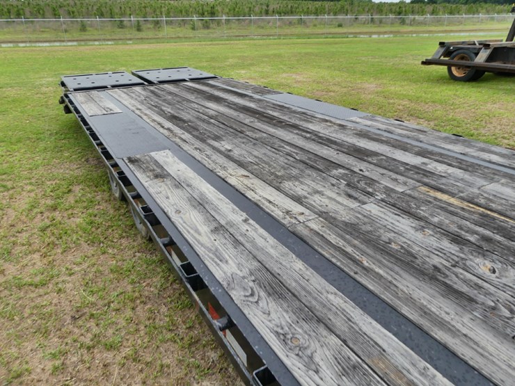 2023-big-tex-16gn-102''x40'-gooseneck-trailer-image-5