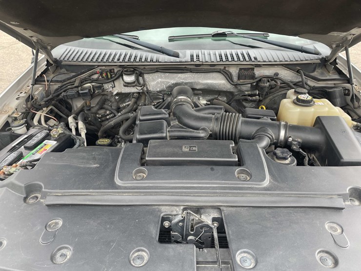 2008-ford-expedition-xlt-image-9