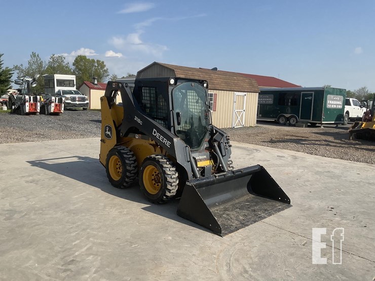 2021-deere-318g-image-6
