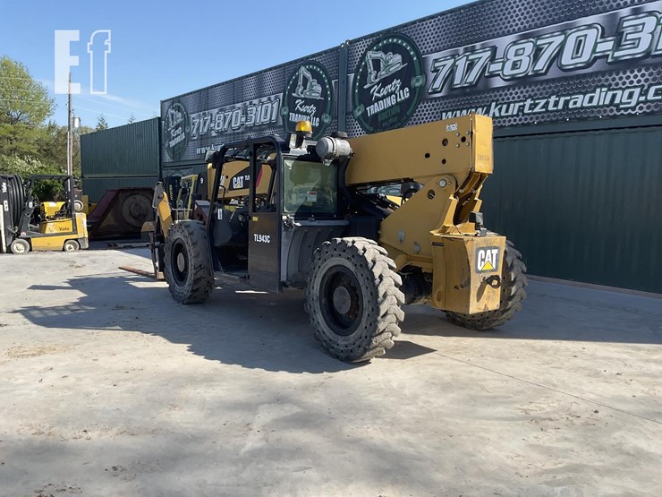 2013-caterpillar-tl943c-image-2