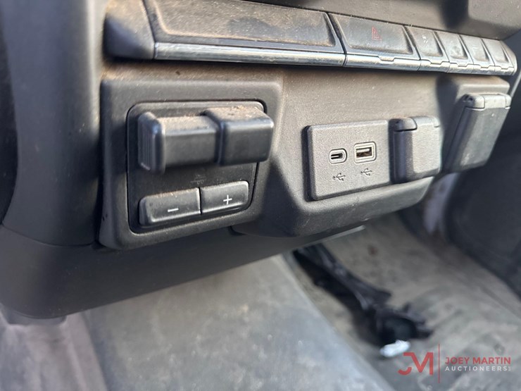 2021-chevrolet-silverado-2500-image-23