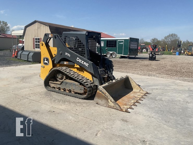 2023-deere-317g-image-6