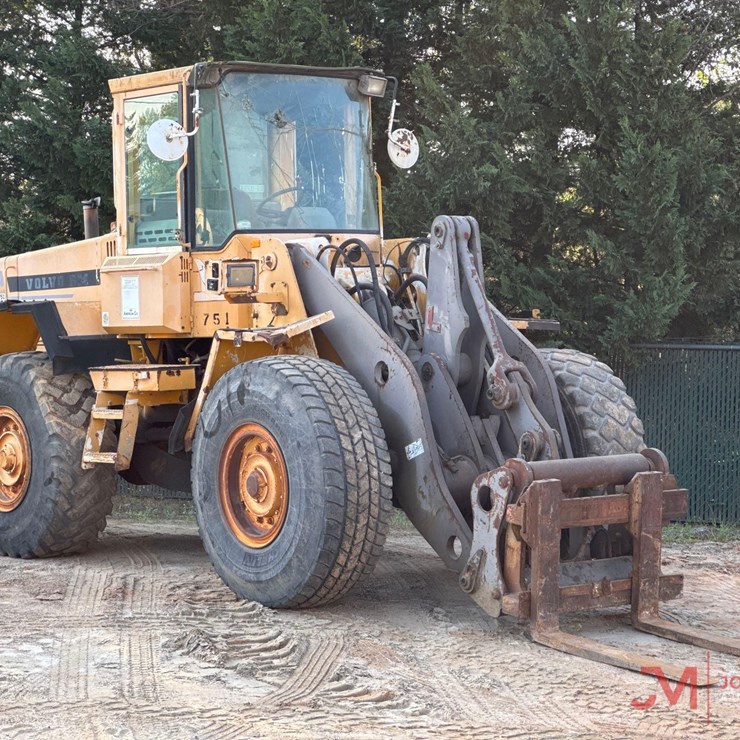 VOLVO L90C