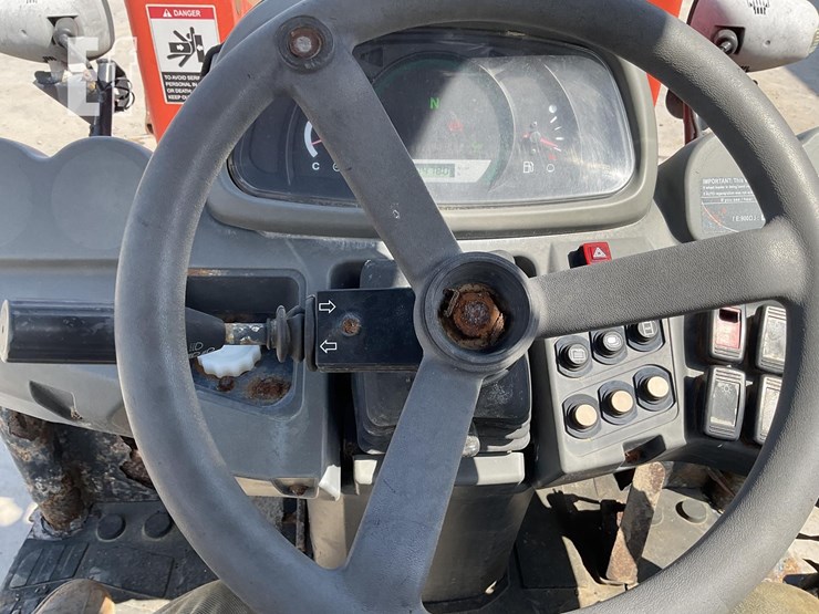 2020-kubota-r630-image-15
