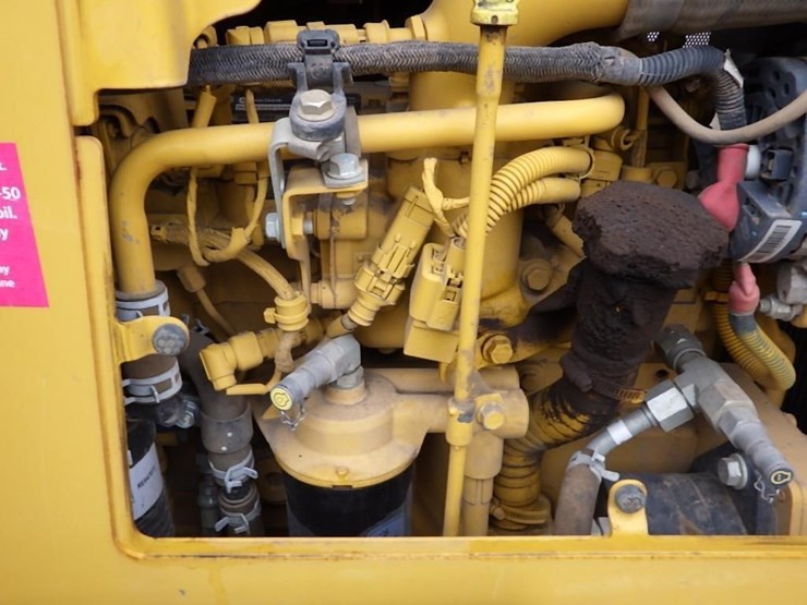 2016-deere-650k-image-23