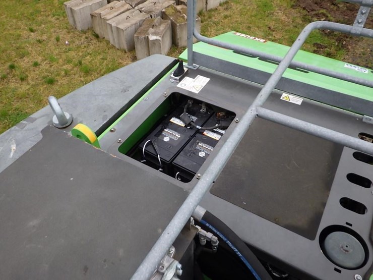 sennebogen-738e-tree-handler-image-34