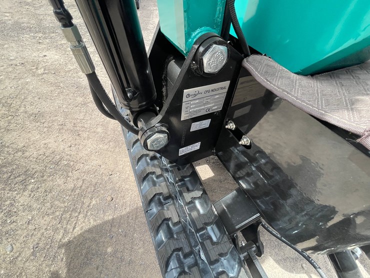 #3008-•-unused-2026-cfg-mini-excavator-image-2