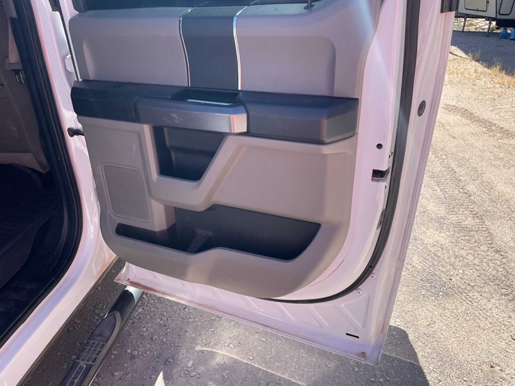 2019-ford-f150-image-64