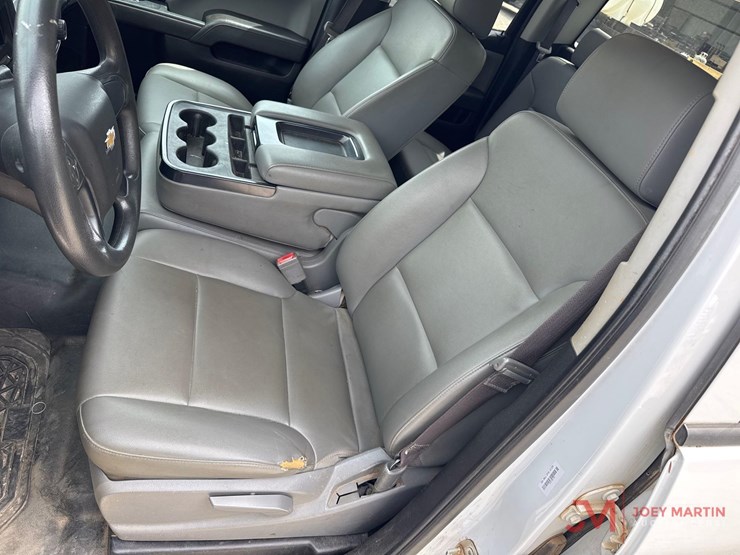 2017-chevrolet-silverado-1500-image-30
