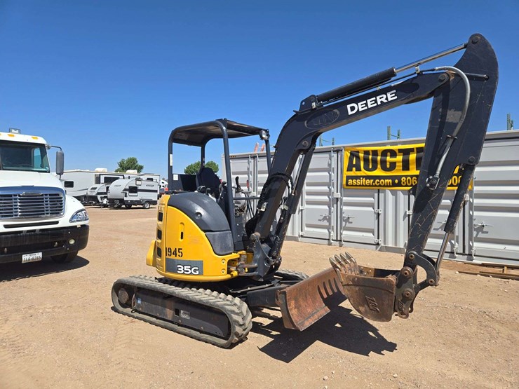 2015-deere-35g-image-2