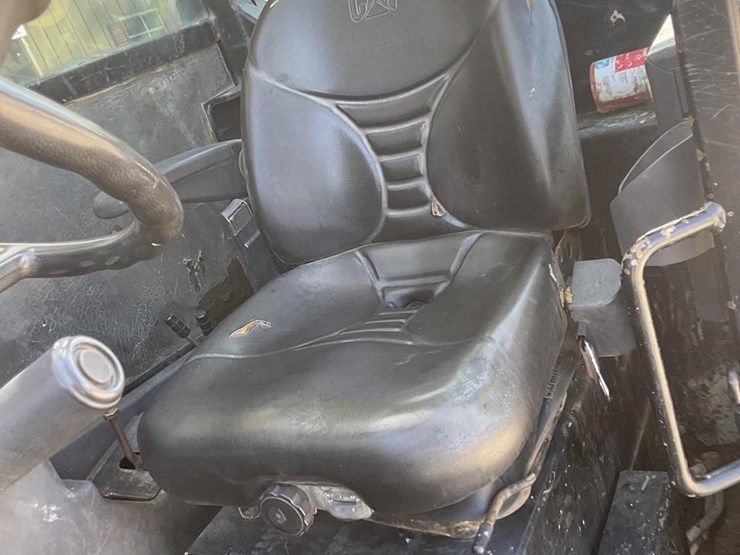 2013-caterpillar-tl943c-image-9