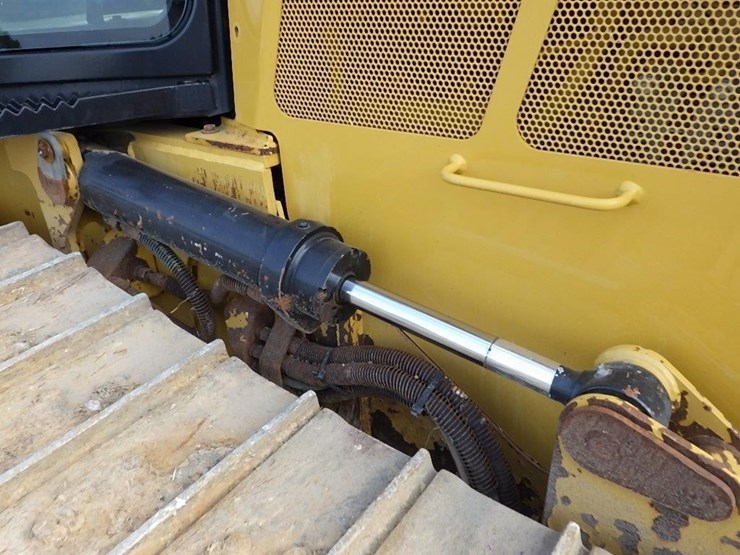 2018-caterpillar-d5k2-xl-image-26