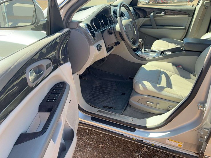 2017-buick-enclave-image-11