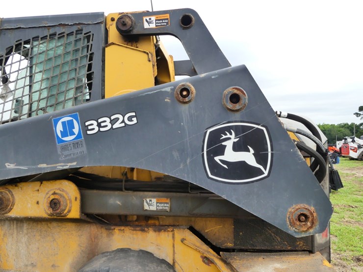 deere-332g-image-8
