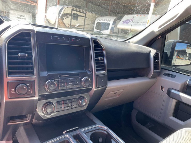 2019-ford-f150-image-49