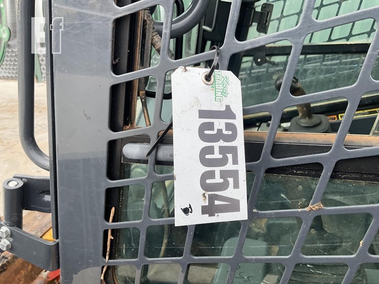 2020-deere-333g-image-20