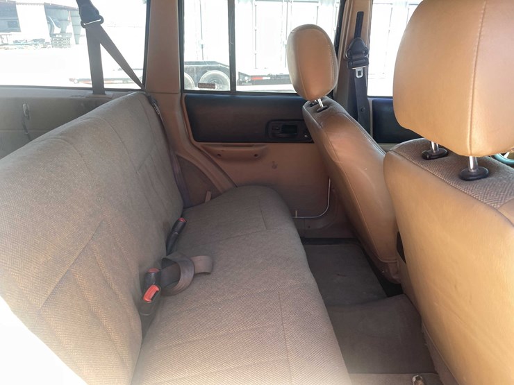 #152-•-2000-jeep-4x4-(has-tx-rebuilt-salvage-title)-image-64