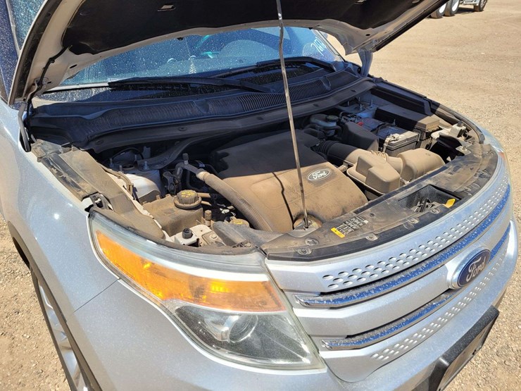 2013-ford-explorer-limited-image-19